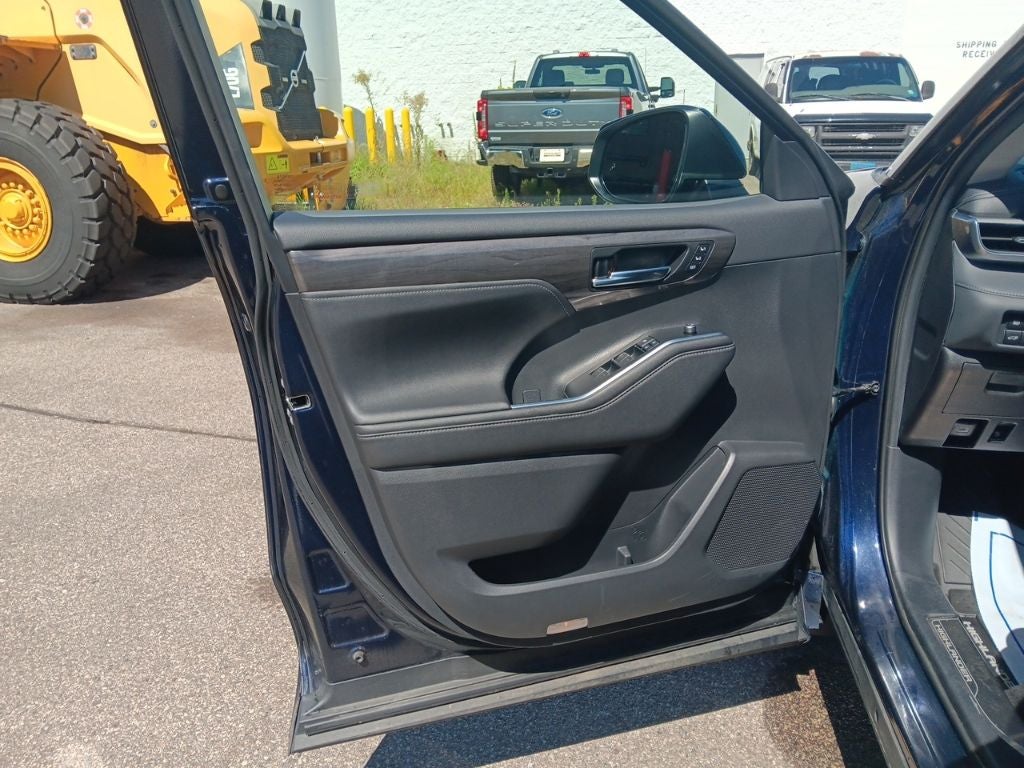 2020 Toyota Highlander Hybrid Platinum