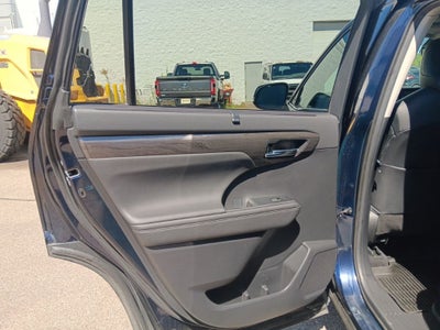 2020 Toyota Highlander Hybrid Platinum