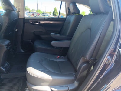 2020 Toyota Highlander Hybrid Platinum