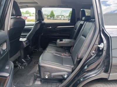 2019 Toyota Highlander SE
