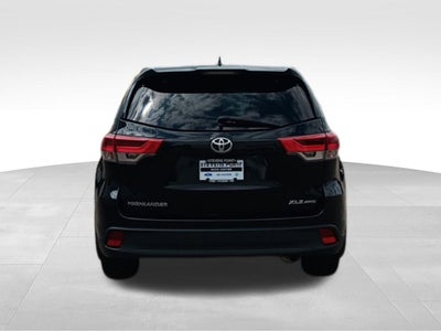 2019 Toyota Highlander SE