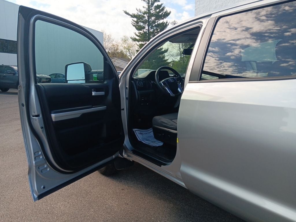 2016 Toyota Tundra SR5