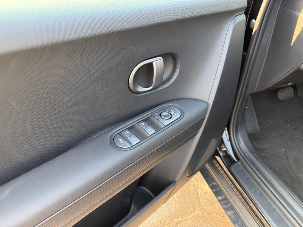 2025 Hyundai IONIQ 5 SE