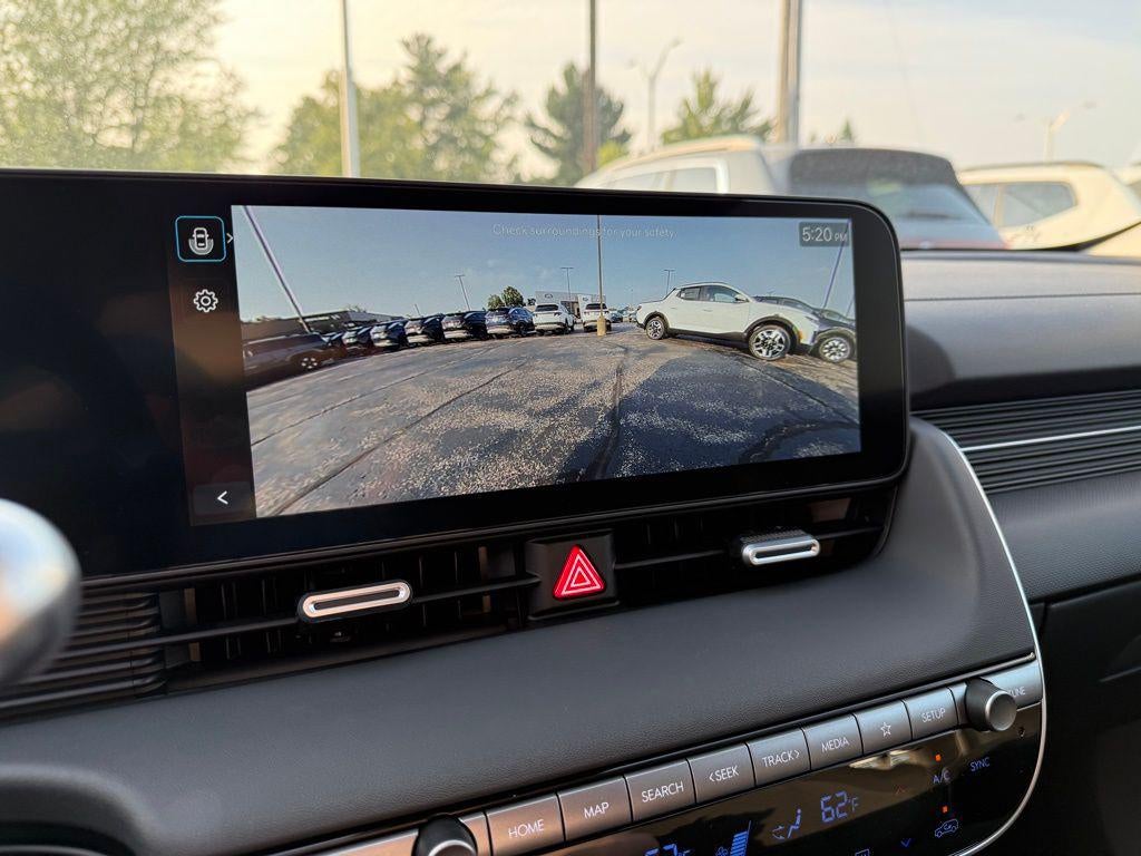 2025 Hyundai IONIQ 5 SE