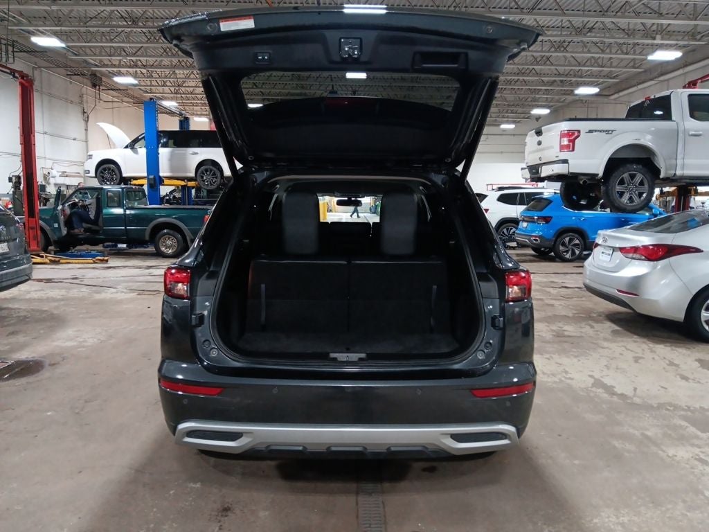 2024 Mitsubishi Outlander SE