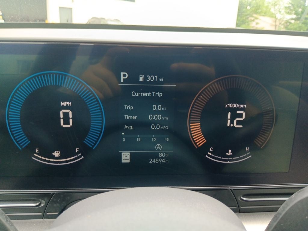 2025 Hyundai KONA SE