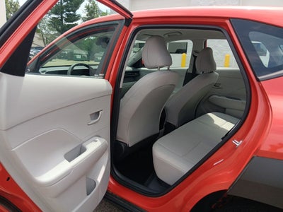 2025 Hyundai KONA SE