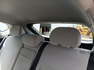 2025 Hyundai KONA SE