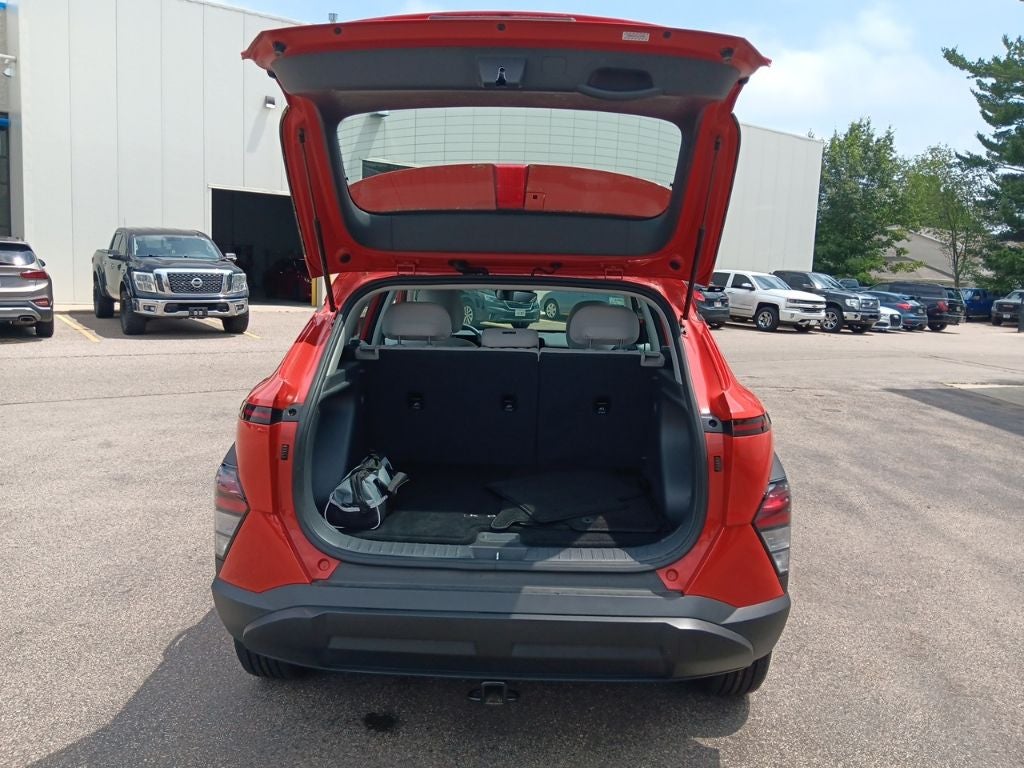 2025 Hyundai KONA SE