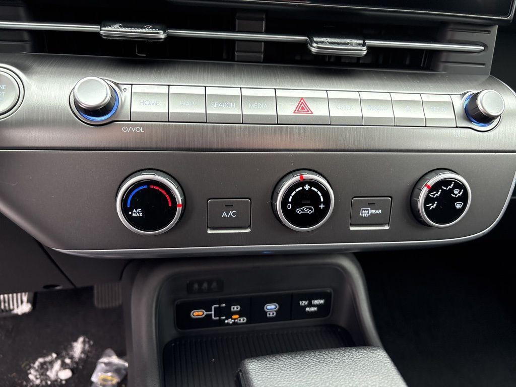 2026 Hyundai KONA SE AWD