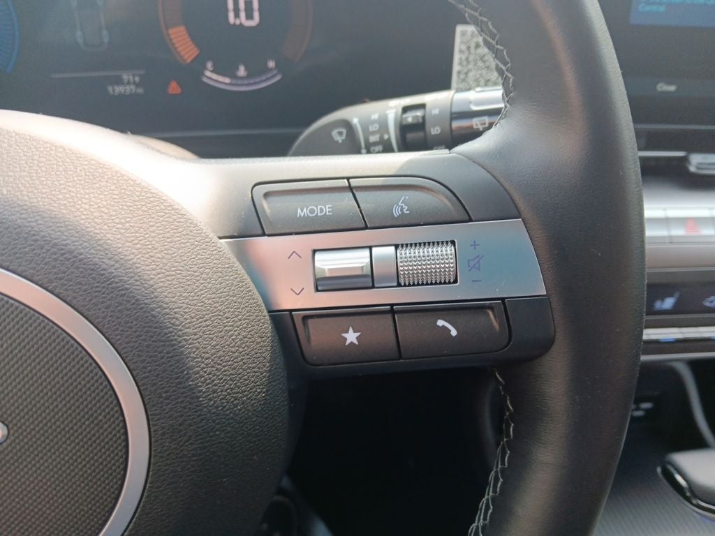 2025 Hyundai KONA SEL