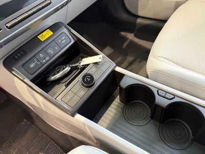 2026 Hyundai KONA SEL Premium AWD