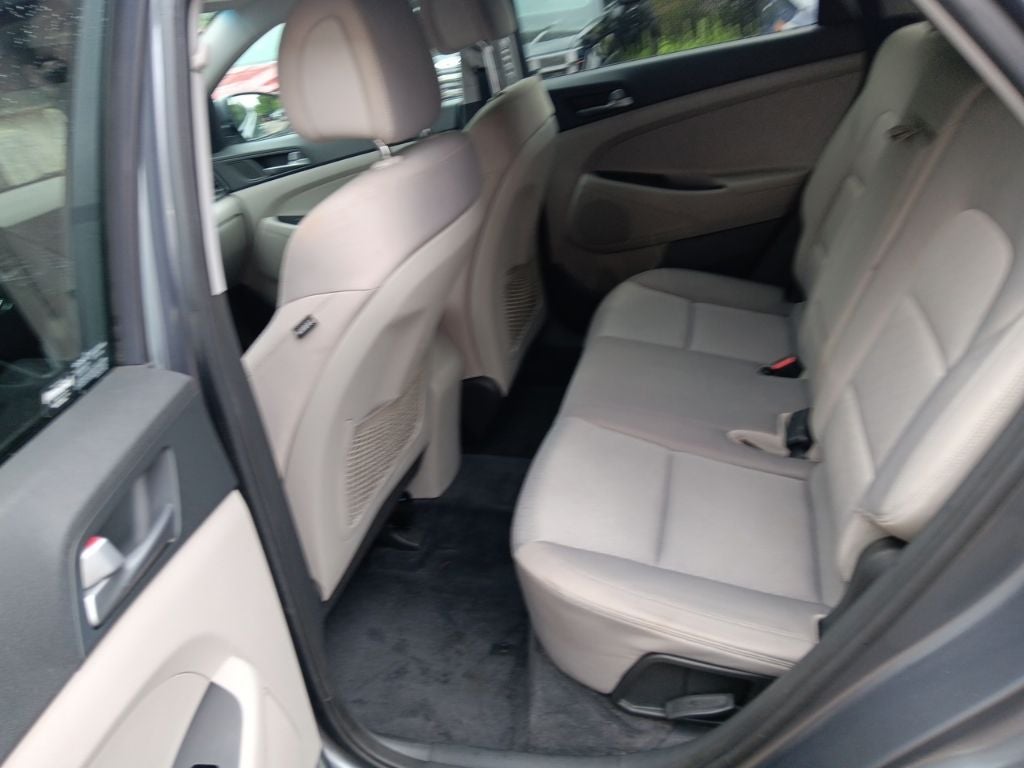 2016 Hyundai TUCSON SE