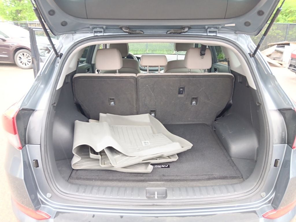 2016 Hyundai TUCSON SE