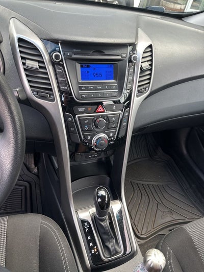 2017 Hyundai ELANTRA GT Base