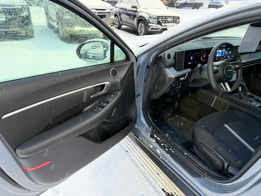 2026 Hyundai SONATA SE