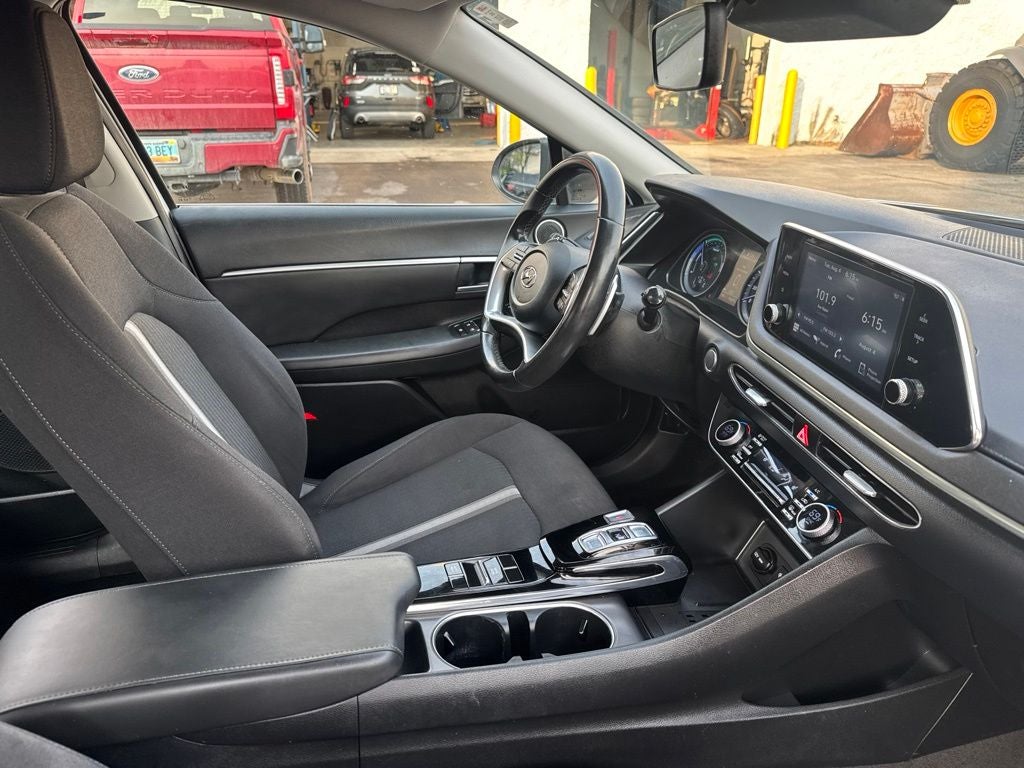 2021 Hyundai SONATA HYBRID SEL