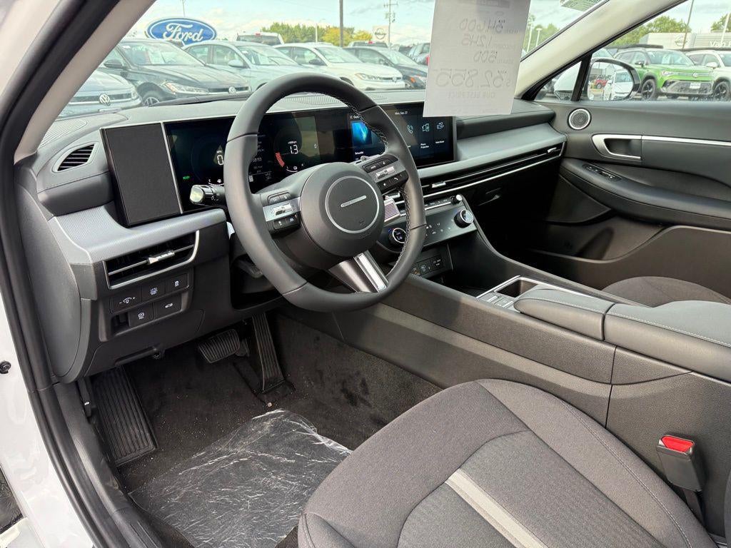 2026 Hyundai SONATA HYBRID SEL