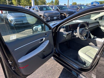 2024 Hyundai SONATA HYBRID Limited