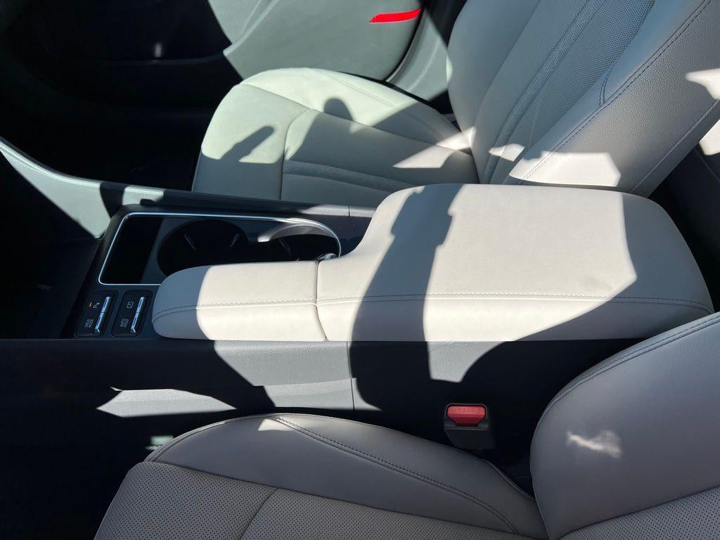 2024 Hyundai SONATA HYBRID Limited