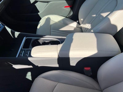 2024 Hyundai SONATA HYBRID Limited