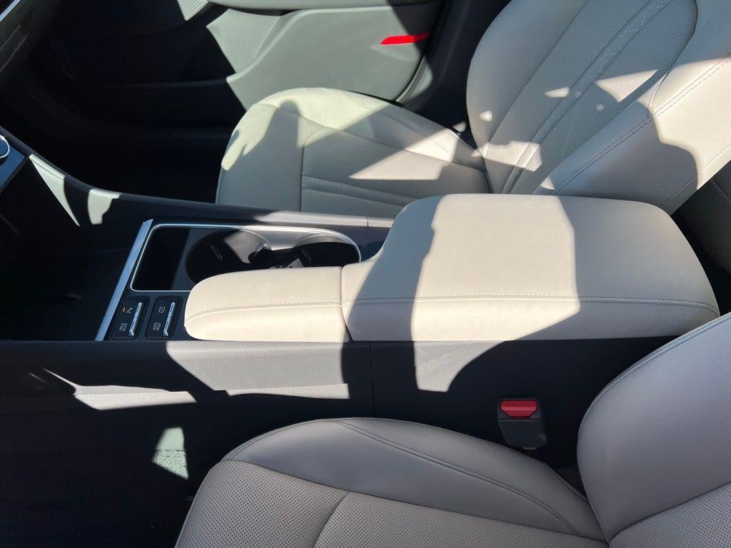 2024 Hyundai SONATA HYBRID Limited