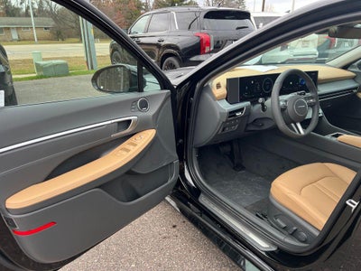 2025 Hyundai SONATA HYBRID Limited