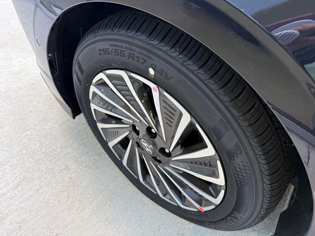 2025 Hyundai SONATA HYBRID Limited