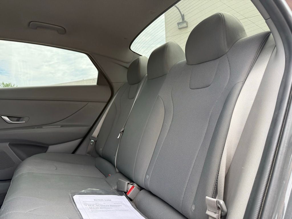 2023 Hyundai ELANTRA SE