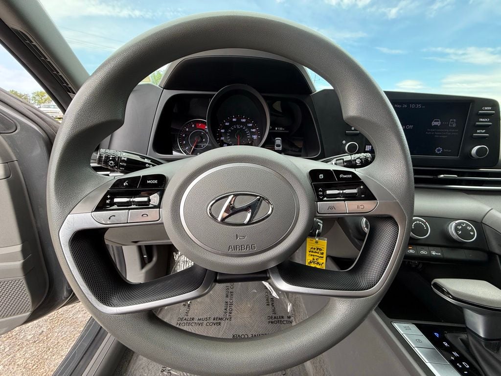 2023 Hyundai ELANTRA SE