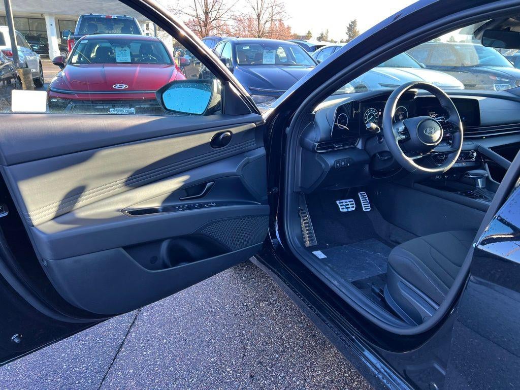 2025 Hyundai ELANTRA HYBRID SEL Sport