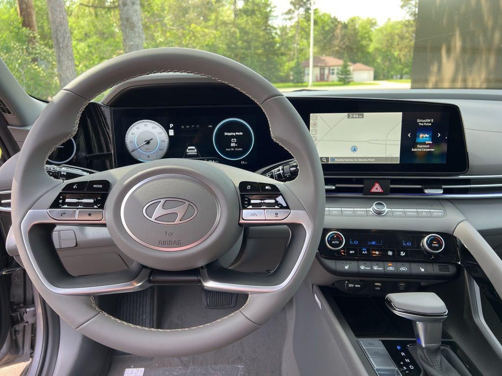 2024 Hyundai ELANTRA SEL Convenience