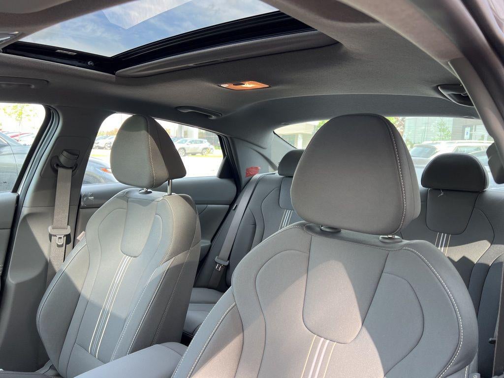 2024 Hyundai ELANTRA SEL Convenience