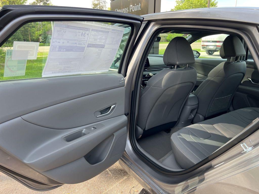 2024 Hyundai ELANTRA SEL Convenience