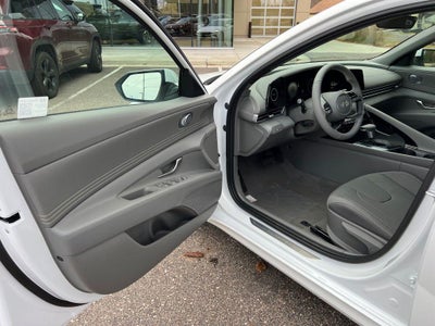 2025 Hyundai ELANTRA SEL Convenience