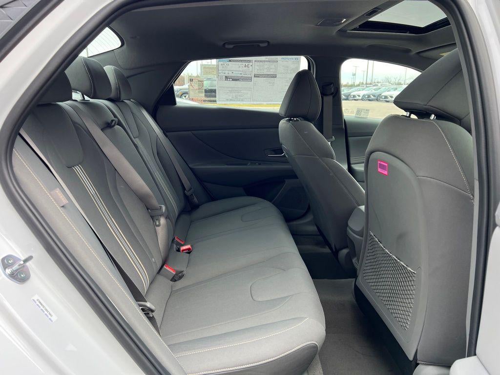 2025 Hyundai ELANTRA SEL Convenience