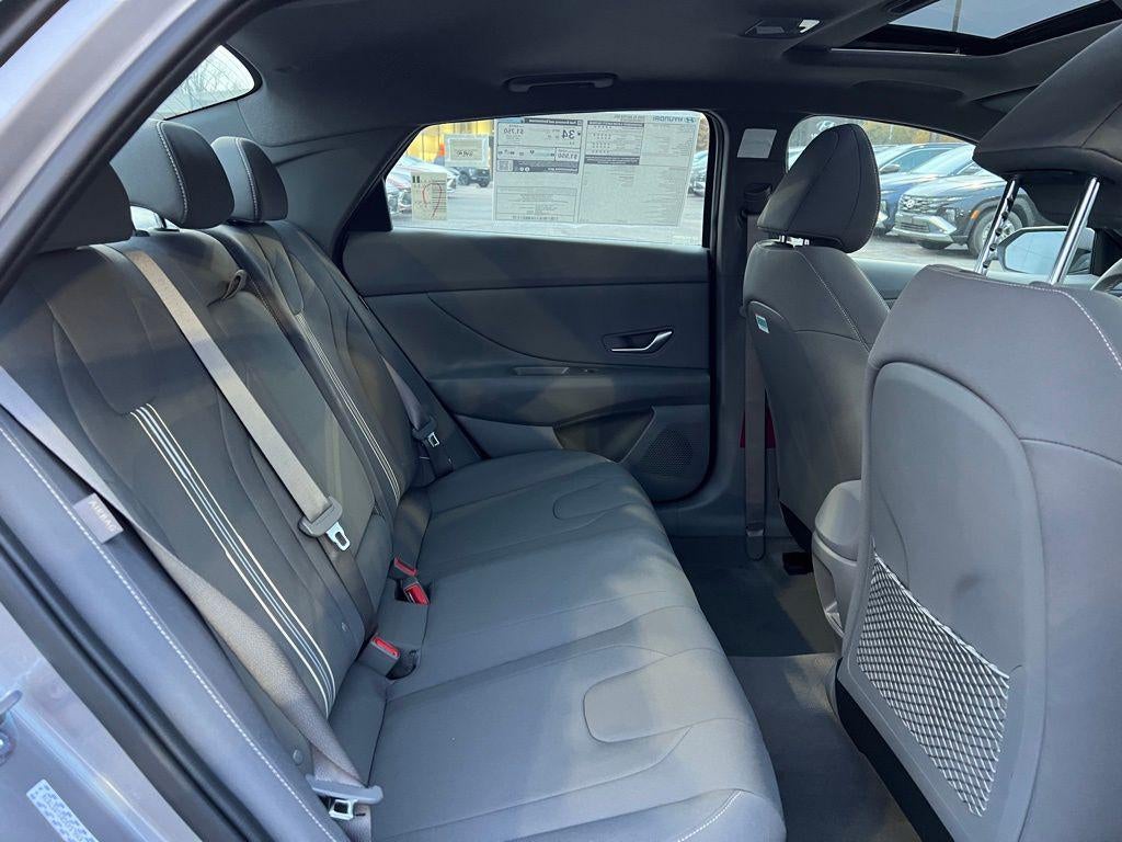 2025 Hyundai ELANTRA SEL Convenience