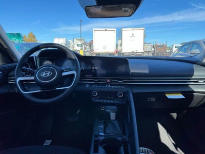 2025 Hyundai ELANTRA SEL Convenience