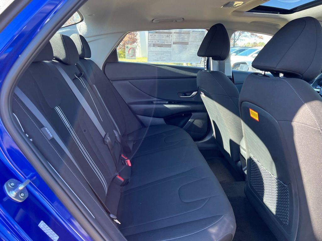 2025 Hyundai ELANTRA SEL Convenience