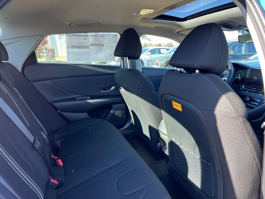 2025 Hyundai ELANTRA SEL Convenience