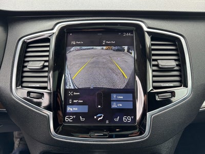 2016 Volvo XC90 T6 Momentum