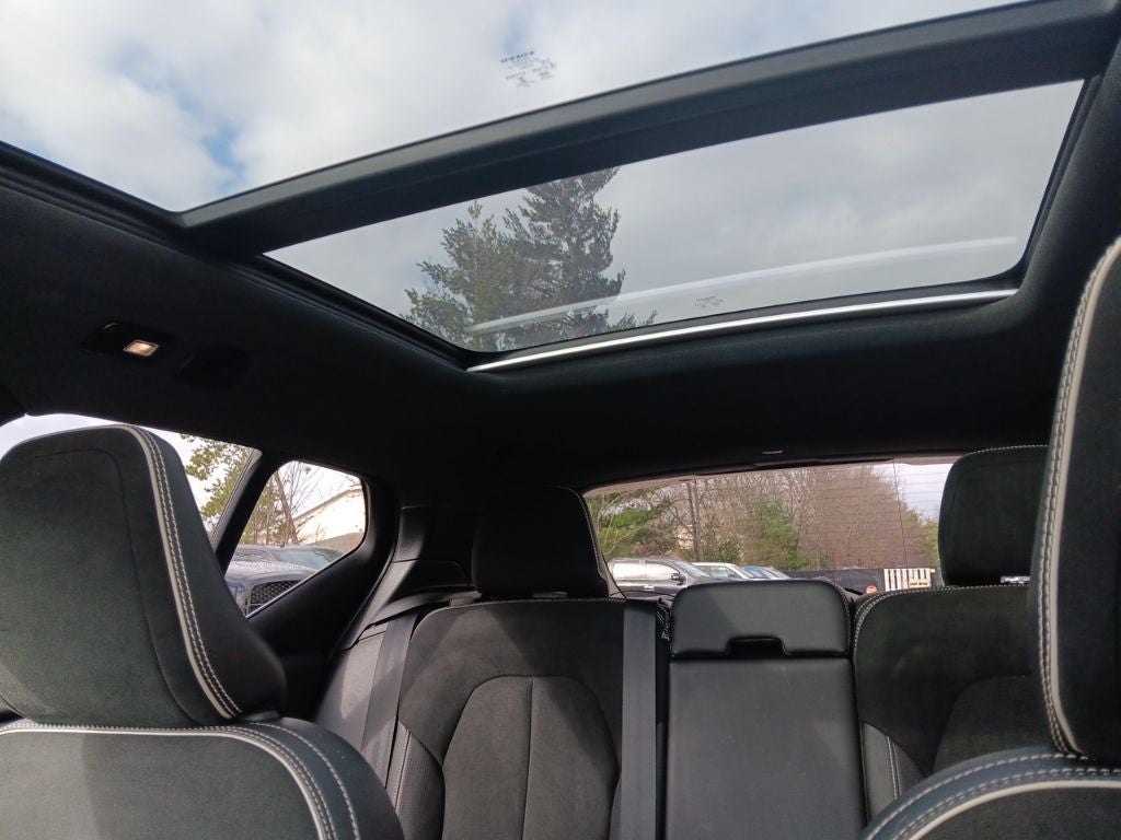 2021 Volvo XC40 Recharge Pure Electric P8